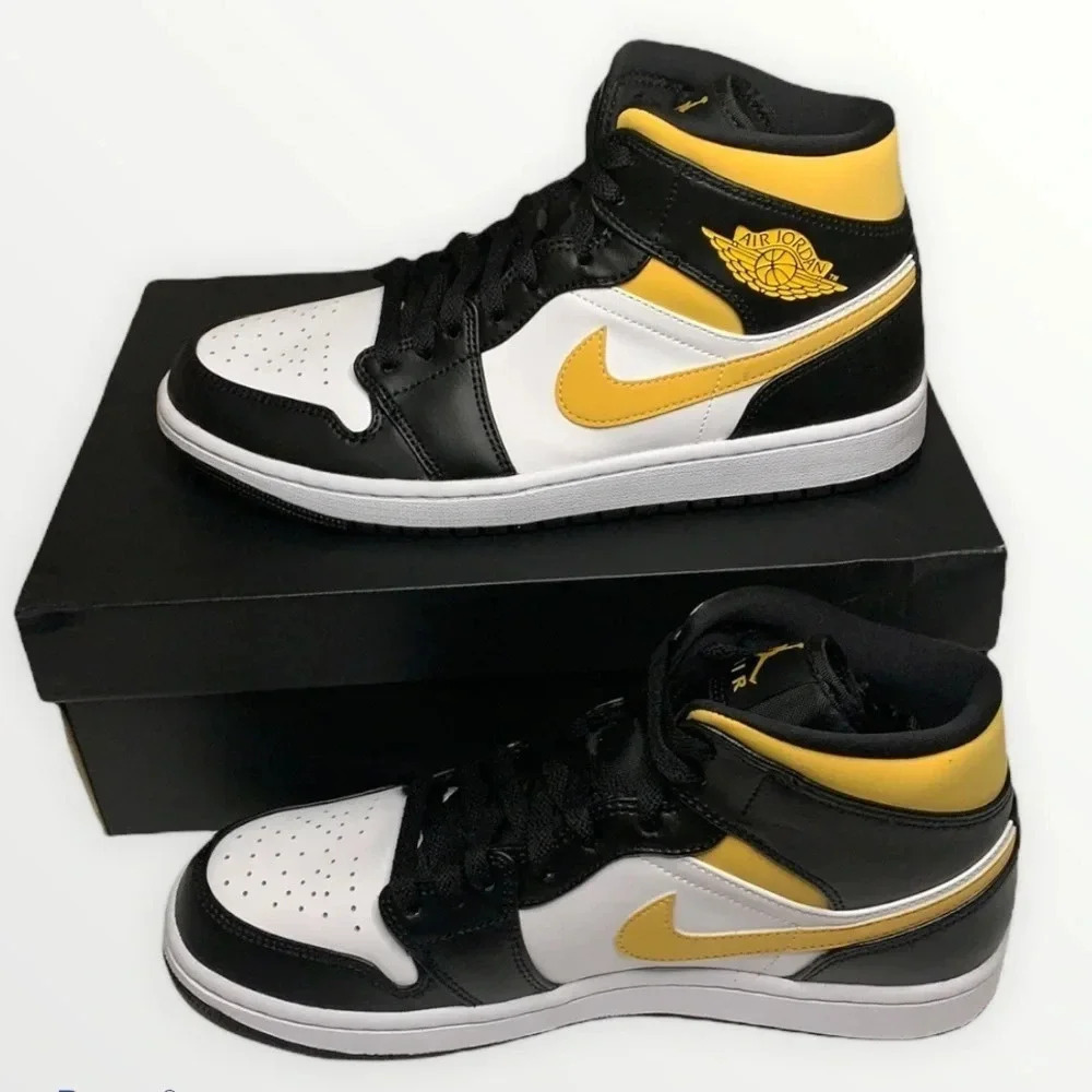 Air Jordan 1 Mid Sneakers White, Pollen, and Black 4Y Women’s 5.5 554724-177 NWT